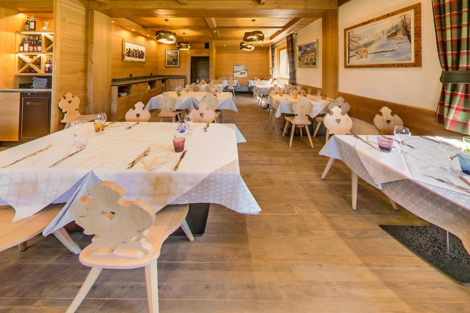 Rifugio Flora Alpina Hotell Passo San Pellegrino Eksteriør bilde