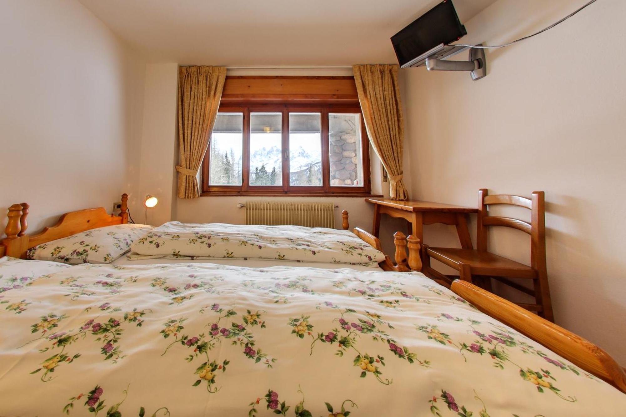 Rifugio Flora Alpina Hotell Passo San Pellegrino Eksteriør bilde