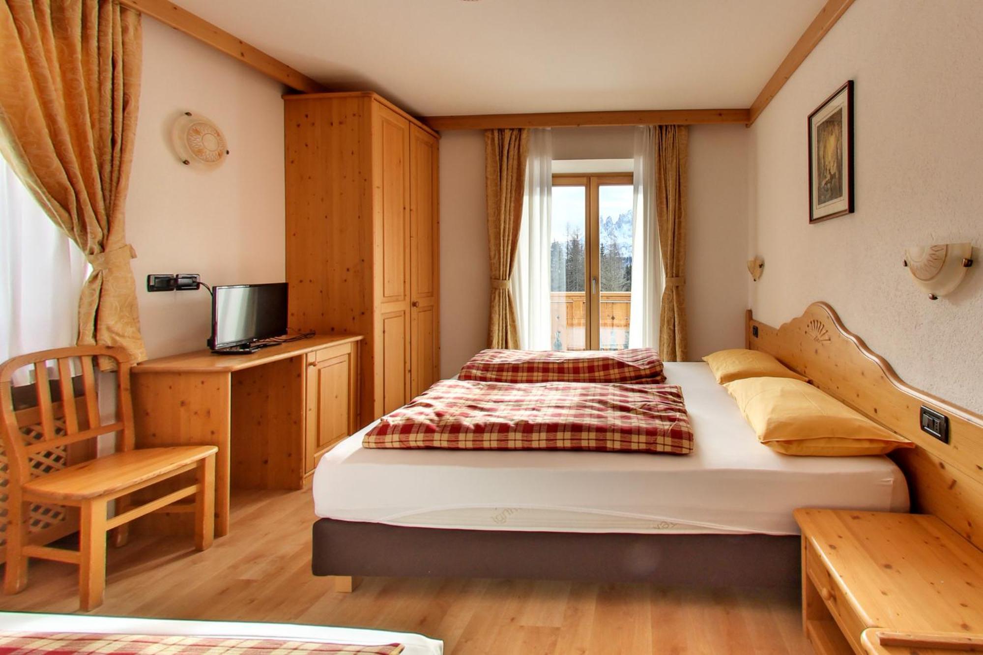 Rifugio Flora Alpina Hotell Passo San Pellegrino Eksteriør bilde